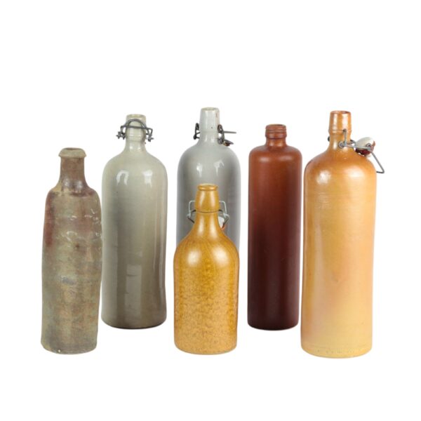 Bouteille vintage en grès